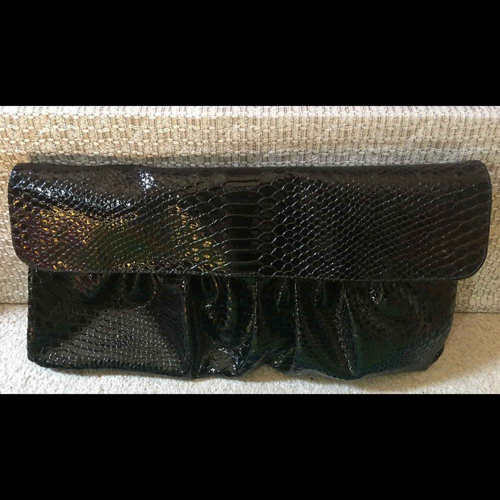 🌟SALE🛍Large black faux leather clutch bag.